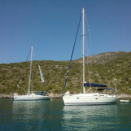 Båthotell Messinia Sailing-my Green Life *